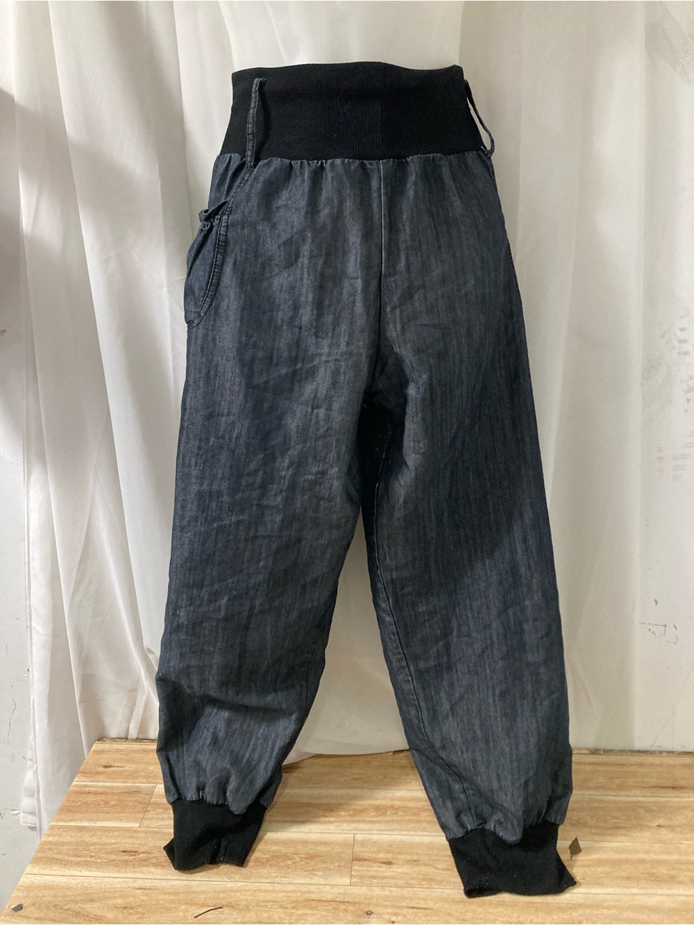 Chambray Denim Jogger Pants Elastic Waist Tapered Leg Size M